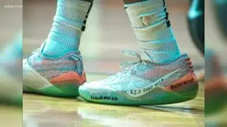High school star Mike Miles gives 'Kobe Bryant' sneakers to young fan from opposing team