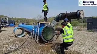 A new robotic system for cleaning large water pipelines.