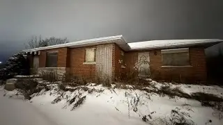 ABANDONED 1980s Country Style Bungalow Left Rotting in Ontario Canada - XPLORER 135