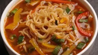 Winter m esi soupy maggi noodles mil jay to mjja hi aa jay..🤤maggi noodle soup recipe ll 😋 #viral 