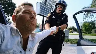 Veteran Florida Cop Has Absolutely No Time For This Smug Sovereign Citizens Antics