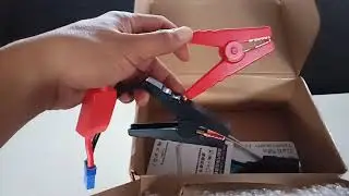 Portable Car Battery Charger With Flashlight and Power Bank.