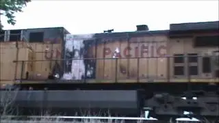 Burned down UP 7100  leading a grain train (whit anoying chooo-cchhooo sound from my 3 yr old kid