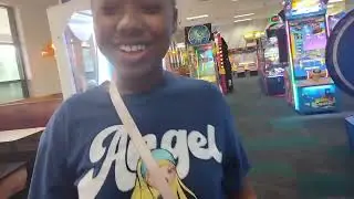 Having a blast at Chuck e cheese!!!