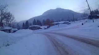 Shopping on foot in the winter in Elkford (February 3, 2022)