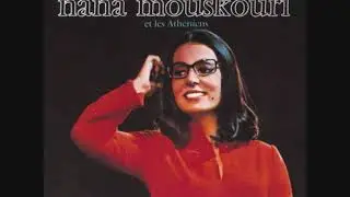 Νάνα Μούσχουρη: Εις τον αφρό της θάλασσας- Nana Mouskouri:Yalo yalo  (live)