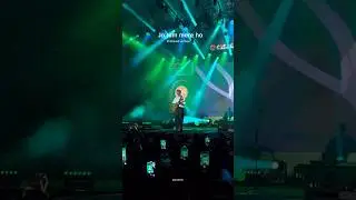 crowd screaming 