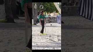 Фейковая девушка занимается гимнастикой 😂