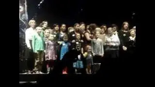 Muse @ Antwerp 2012 - Support act: De Betties (choir singing Follow Me)