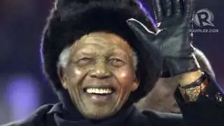 Nelson Mandela dies