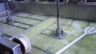 Аппарат для предварительного формования сыра, под слоем сыворотки.