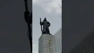 Beautiful Korea- Statue-of Admiral Yi