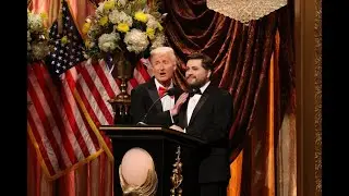 Майк Майерс вернулся к образу Илона Маска в вступительной сцене шоу SNL 