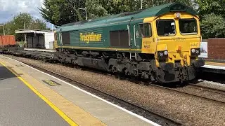 Change of loco 66547 4L73 with 19 containers & 4 pocket wagons 12;43 running on time 11/9/2025
