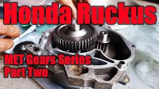 Putting the Met Gears on the Honda Ruckus #MetGears #HondaRuckus