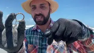 Procurando OURO na PRAIA com detector de metais (Jack charles)