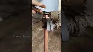 trick mengunci gagang palu supaya tidak mudah lepas #woodworking #wood #diy #carpenter #woodwork