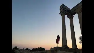 Pythia-La Pythia. Lia Lapithi, short film/metal Tripod 45x124cm