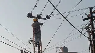 11 hazar ka jumper jodtey hoye 
