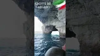 Grotte del Gargano in barca. parco nazionale del Gargano. Puglia.