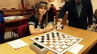 لقاء حماسي بين البطل 