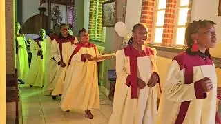 Shuhudia TUNAISHI NAYE by SHIMANYI ikiimbwa vilivyo na JMC😃🔥🙌❤️🔥 katika misa ya pentekoste