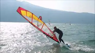 Windsurf in slow motion: Hely Tack
