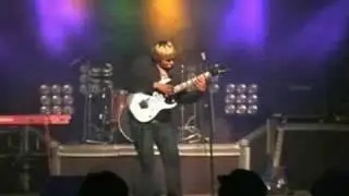 Tapping guitar (solo)