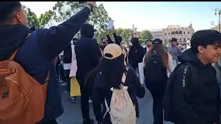 Manifestación frente a palacio de gobierno en Morelia día 3 de noviembre A mediodía