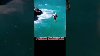 Red Bull Cliff Diving, Italy. Garcia perfect dive!