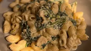  Creamy Chicken Spinach PastaA silky heart-warming combo where every bite puts a smile on your face 
