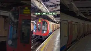 District Line arriving at Canon Street #districtline #tube #train #trains #cannonstreet #tfl #travel