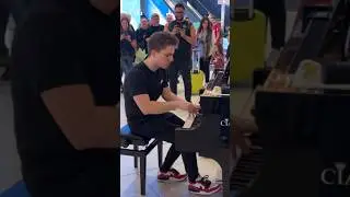 Unstoppable - Sia played at the Airport🎹 #sia #unstoppable #public