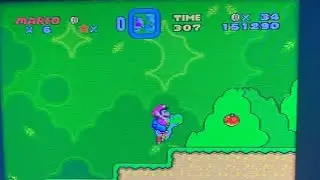 -_- IcY_B0y -_- glitches Super Mario World!!!