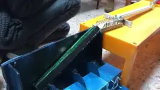 Putting the coin in the casher