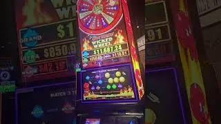 В прошлом году я выиграл 11 644 доллара в MGM Grand Wicked Wheel с бонусом JackpotBackToBack❤️😍💖🔥