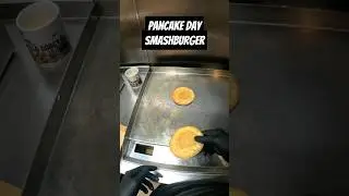 PANCAKE DAY SMASH BURGER #pov #pancake #grill #burger