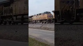 💪💪Union Pacific Power! Salute!!! 💪💪 #unionpacific #bnsf #cn #csx #shorts