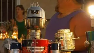 Robot sculptures feed the homeless in Phoenix