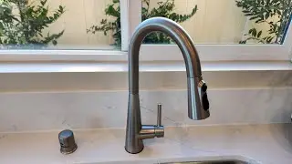 Moen Sleek Spot Resist Stainless One-Handle, Single-Hole Pulldown Kitchen Faucet |QUICK OVERVIEW|
