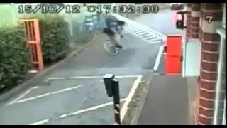 This Way Close For Bicylist