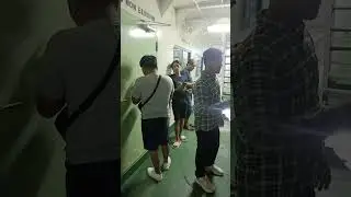 suasana kapal dari pelabuhan bekahuni ke pelabuhan merak,,,anginnya kencang banget guys