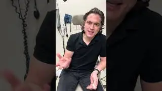 (Spanish) Keratoconus patient seeing clearly again after years of blurred and distorted vision