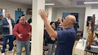 Soldados de Cristo Alabando a Dios. 