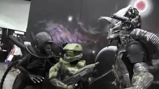 Best Cosplay @ Stan Lee's LA Comic Con 2016- Transformers, Lady Negan, AVP, Power Rangers,