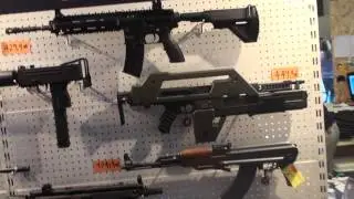 Wooping cogiendo una buena arma | XIX Salon del Manga Barcelona 2013