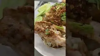 【🇹🇭社畜メシ】ガイヤーン(グリルチキン)乗せご飯 ピリ辛タレで満足度高い #タイ #タイ料理 #社食 #ランチ #工場