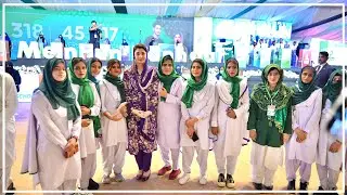 CM Punjab Maryam Nawaz Distributing Laptops & Scholarships to Empower Youth - Unbelievable scenes!