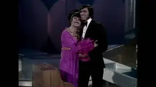 Jo Anne Worley likes Engelbert Humperdinck!