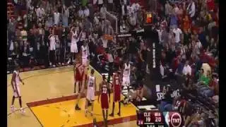 Dwayne Wade Dunk On Varejao! .mp4